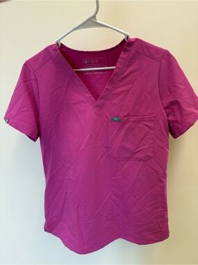 Figs V-Neck Scrub Top Pink Small